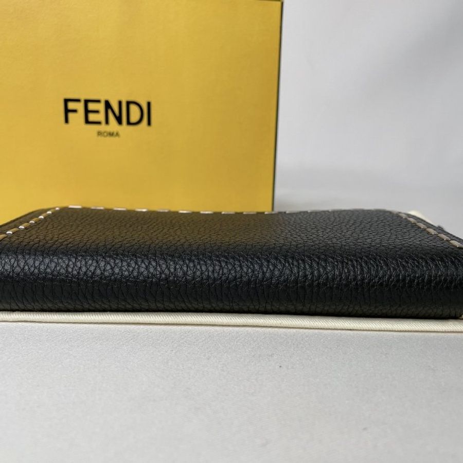 FENDI 碼釘式ㄇ字拉鍊長夾-10