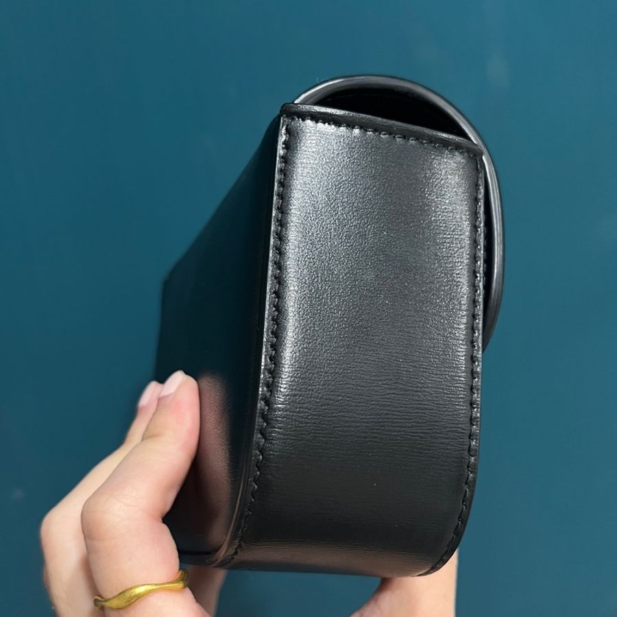 時髦度💯全配Celine mini triomphe bag 迷你凱旋門包-4