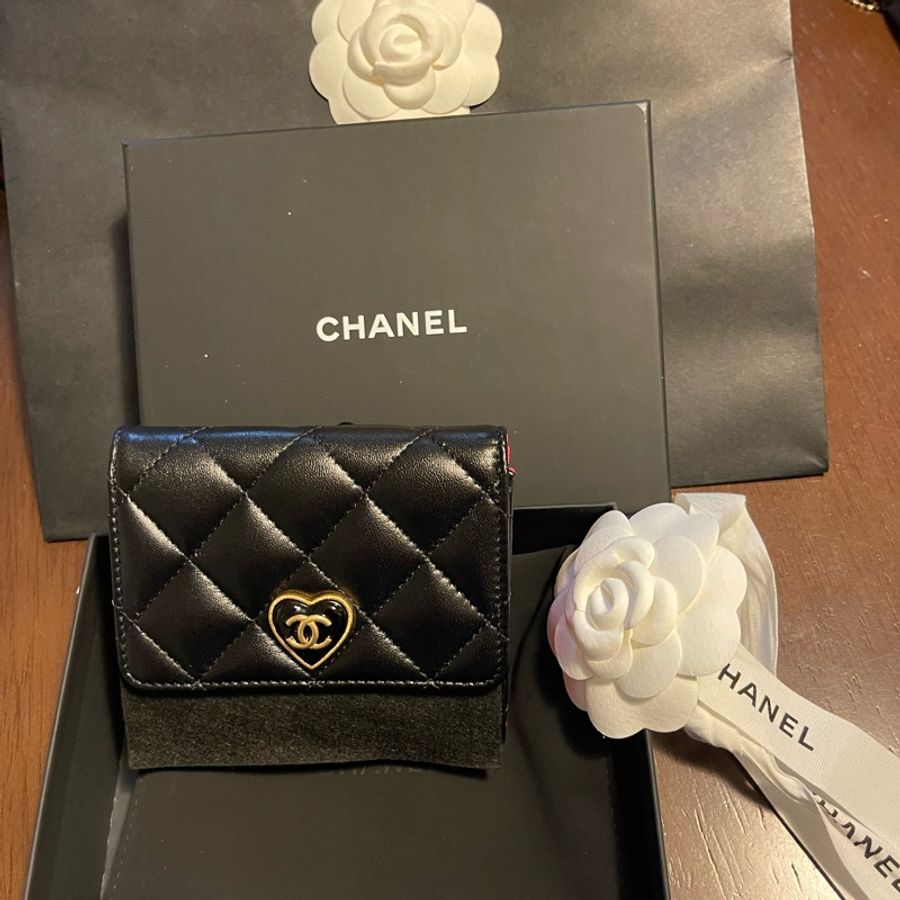 （已售出）Chanel 香奈兒愛心短夾-15