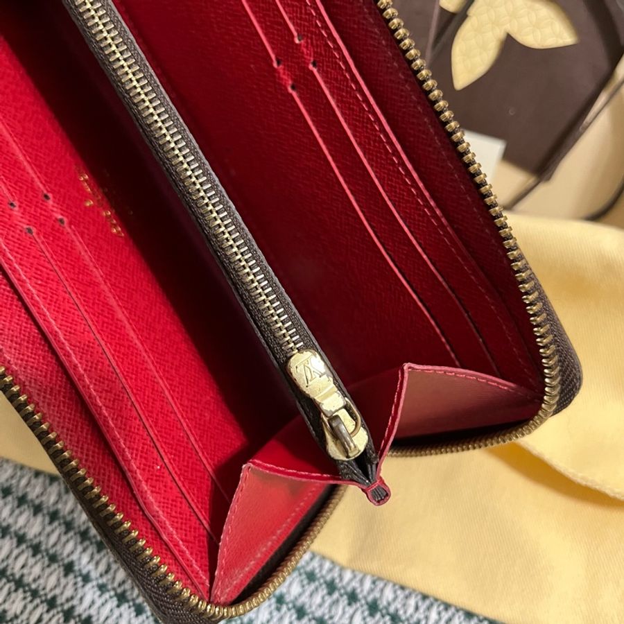 Louis Vuitton 咖啡棋盤格紅內裡拉鍊長夾-24