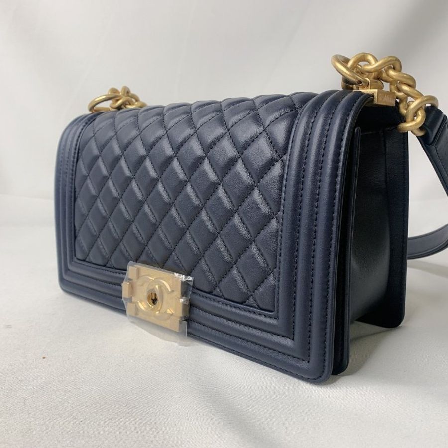 CHANEL 全新羊皮藍金BOY 25-2