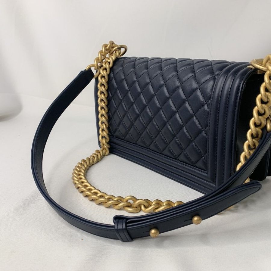 CHANEL 全新羊皮藍金BOY 25-4