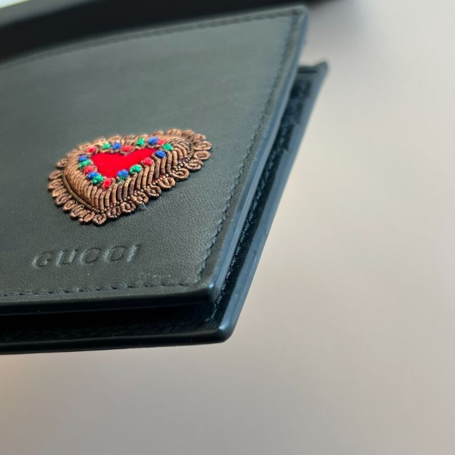 ::GUCCI:: 黑色刺繡短夾-6