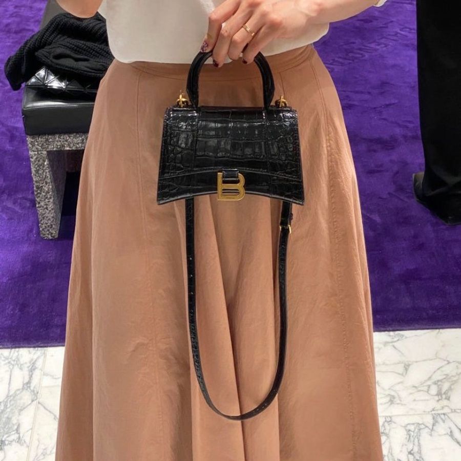 🌸2025春夏新品🌸Balenciaga 592833 Hourglass XS 鱷魚紋小牛皮沙漏包 黑色金釦-2