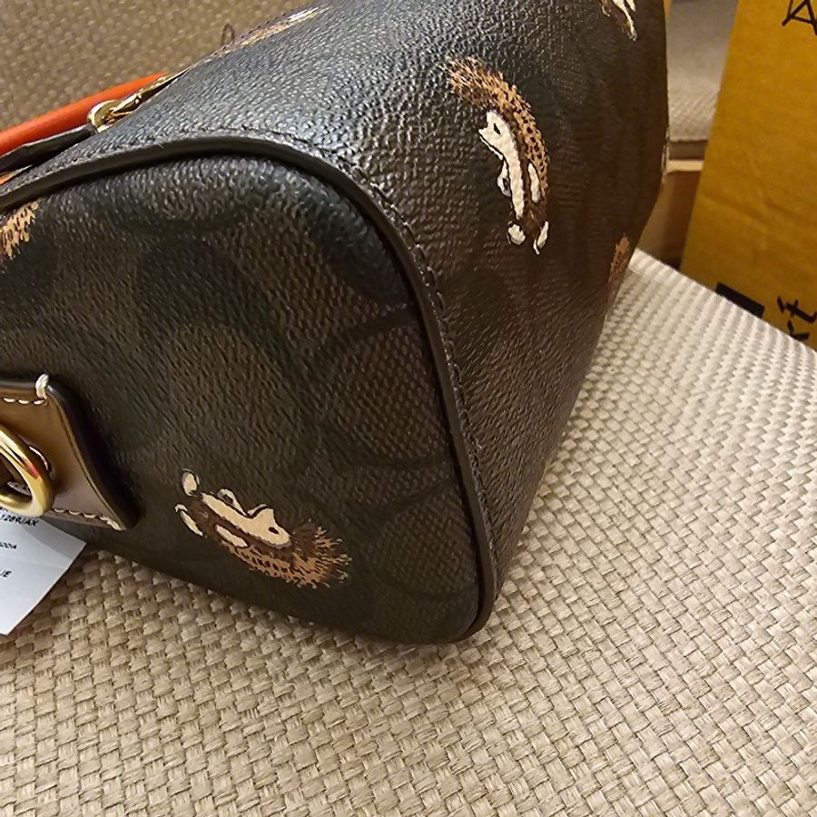 coach 刺蝟迷你波士頓廢包(全新)-6