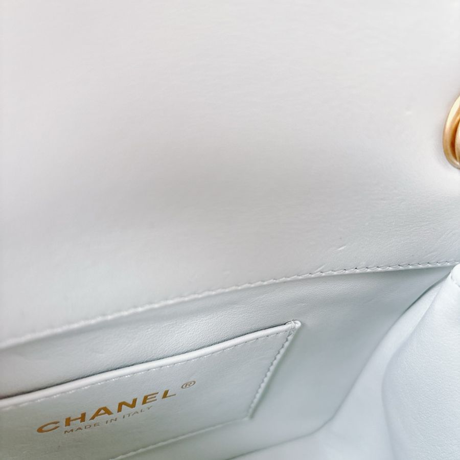 CHANEL 限量徽章 雙C 口蓋包-10