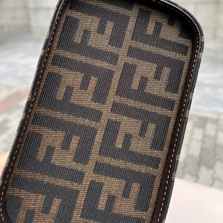 【FENDI】老花手提化妝箱-7