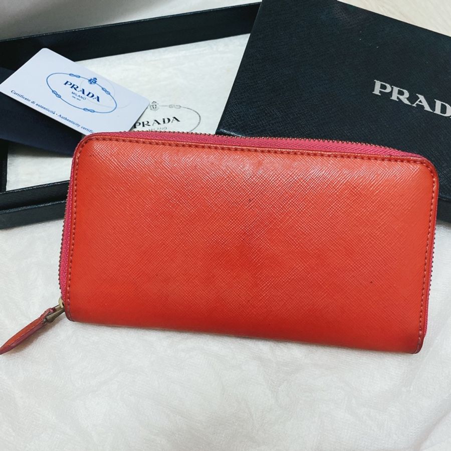 PRADA Saffiano Floral 防刮牛皮拉鍊長夾-1