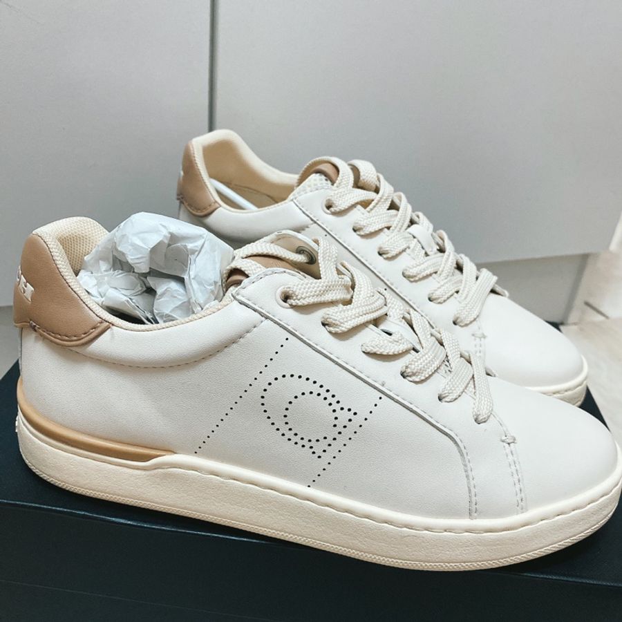 COACH 全新 LOWLINE黑字LOGO光滑 皮革 運動鞋 休閒鞋 小白鞋 (粉筆白x灰褐)-2