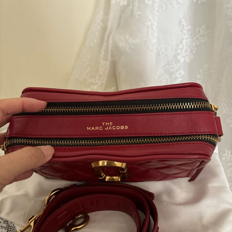 Marc jacobs 紅色相機包-1