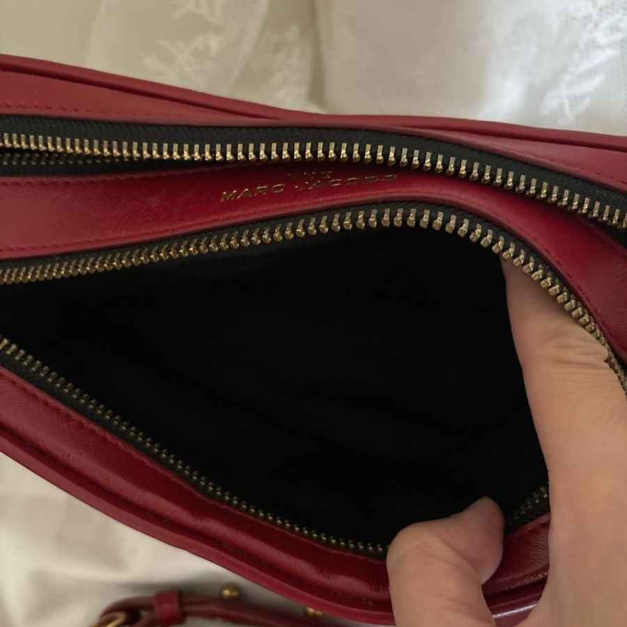 Marc jacobs 紅色相機包-6