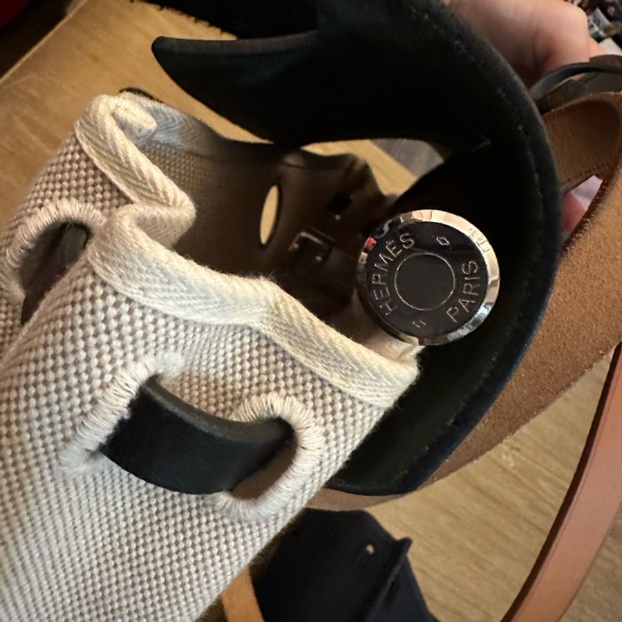 #Hermes #Herbag 31 ·#經典黑 x #熊貓配色‼️ 絕版中古款 多種背法一次滿足😍-16