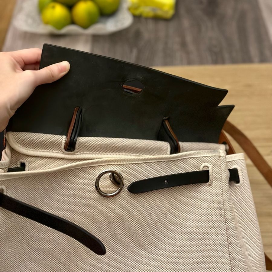 #Hermes #Herbag 31 ·#經典黑 x #熊貓配色‼️ 絕版中古款 多種背法一次滿足😍-34