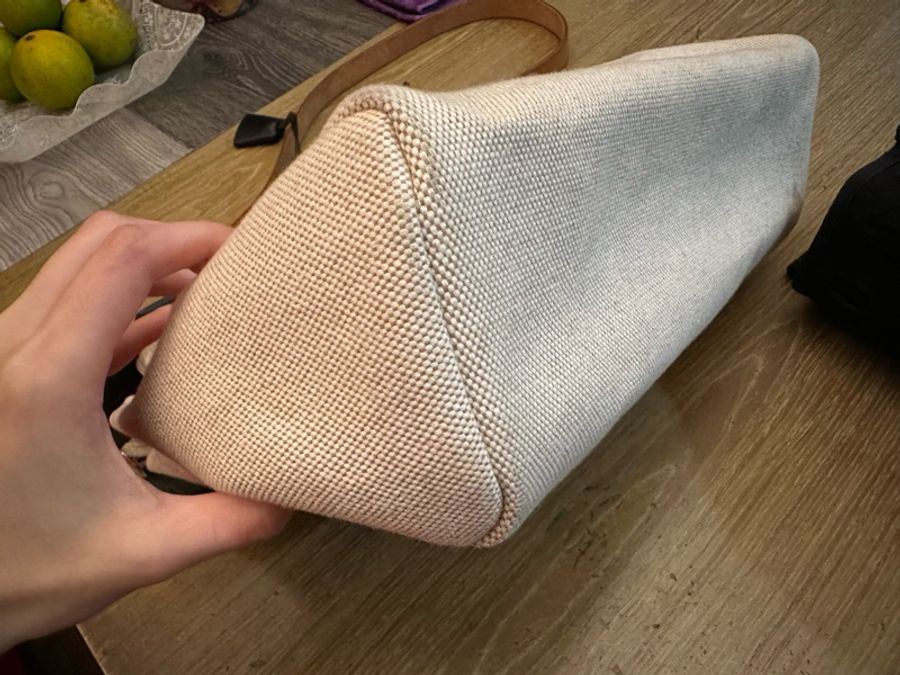 #Hermes #Herbag 31 ·#經典黑 x #熊貓配色‼️ 絕版中古款 多種背法一次滿足😍-52
