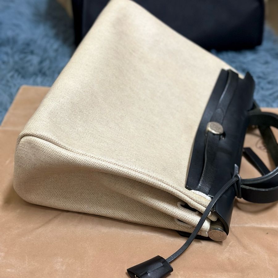 🔥全網最低 x 開放預購🔥近新全配✨#Hermes #Herbag 31 ·#經典黑 x #熊貓配色‼️ 絕版中古款 四種背法一次滿足😍-34