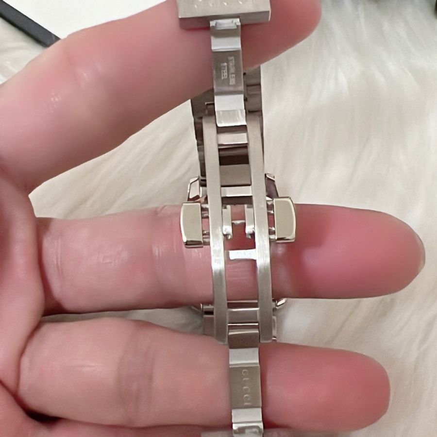 Gucci銀古銅面盤石英錶-4
