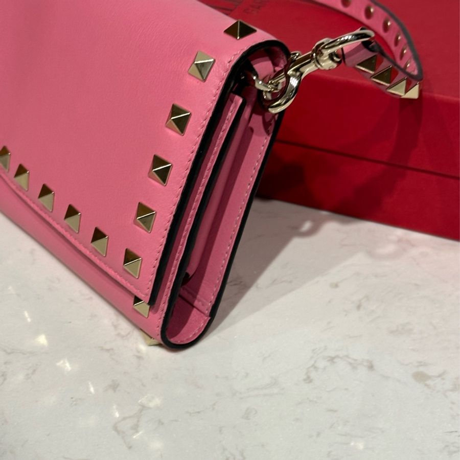 Valentino Garavani Rockstud Trifold Travel Wallet Leather(粉色鉚釘皮夾款手提包兩用)-6