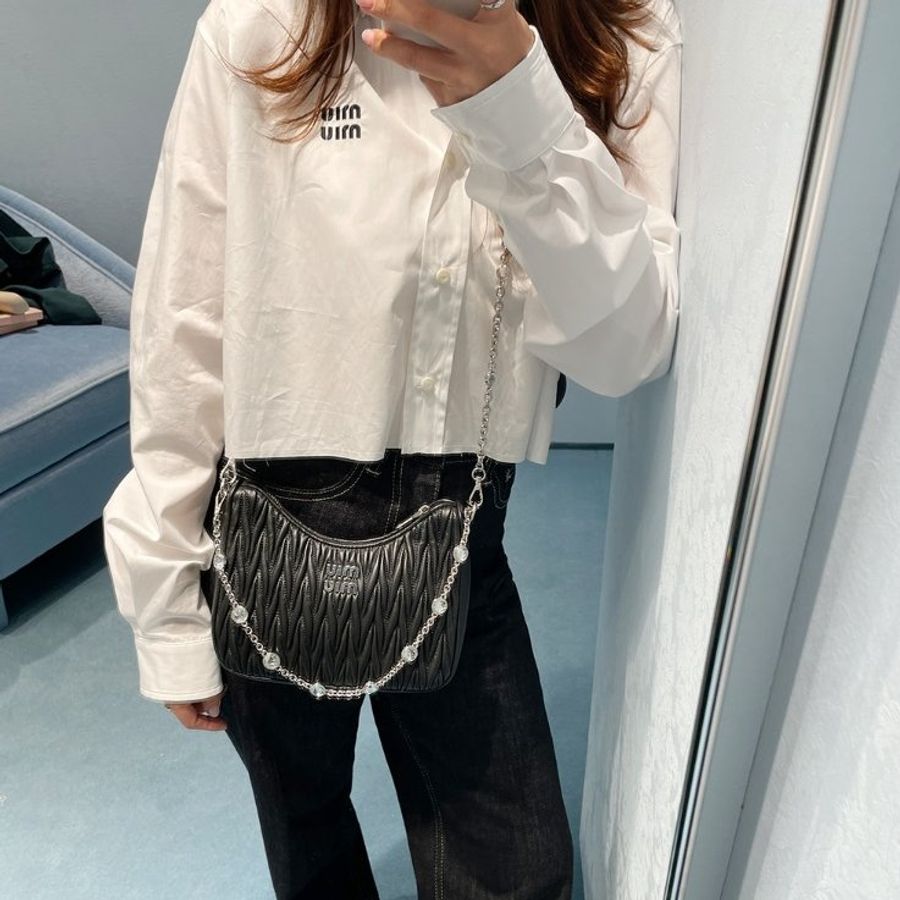 Miu Miu 5BH211 Matelasse 納帕軟皮流浪包 配珠寶鏈帶 黑色《佳節年終特賣》-4