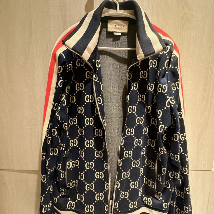 Gucci滿版老花外套-1