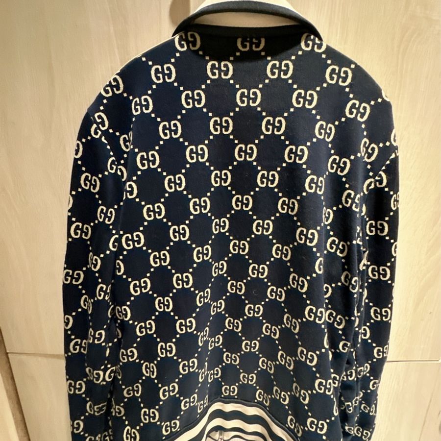 Gucci滿版老花外套-2