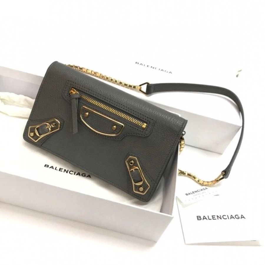【促銷品】Balenciaga 489874 Edge金框閃亮紋理山羊皮WOC 長夾附鏈帶 灰色-2