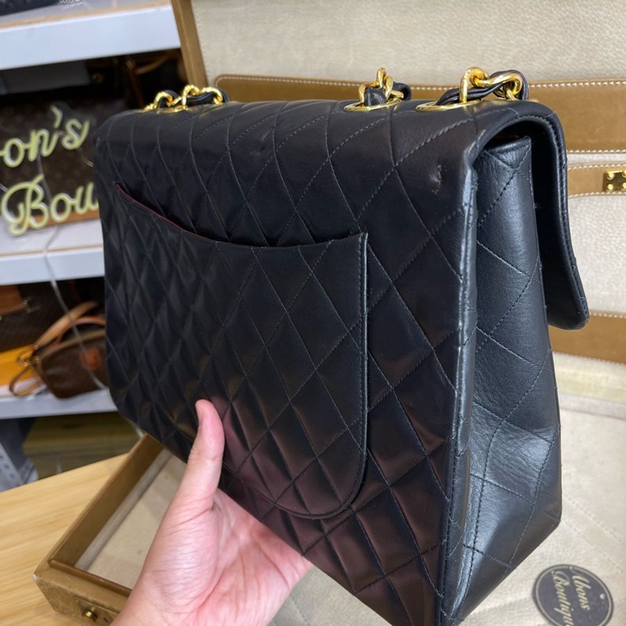 再降📉CHANEL vintage 貝嫂34cm/黑金羊皮大金釦口蓋鍊包-12