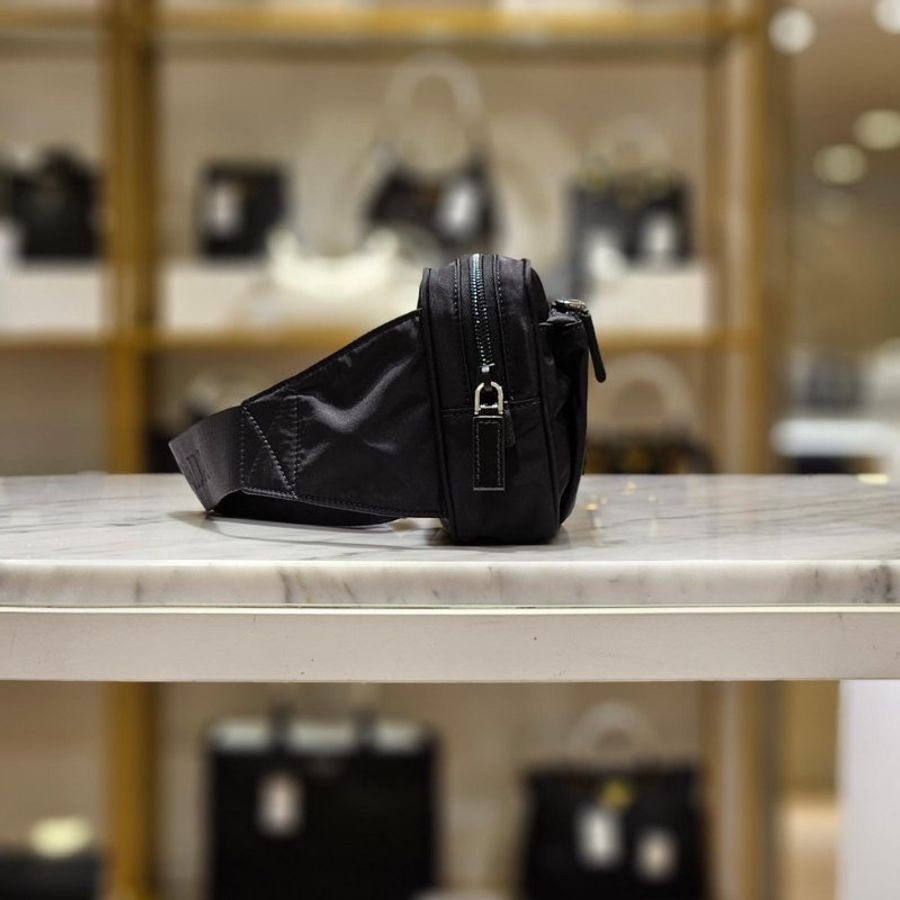 🛫當季新品🛬Prada 2VL977 再生尼龍及Saffiano皮革腰包 黑色-5
