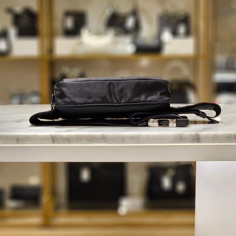 🛫當季新品🛬Prada 2VL977 再生尼龍及Saffiano皮革腰包 黑色-7