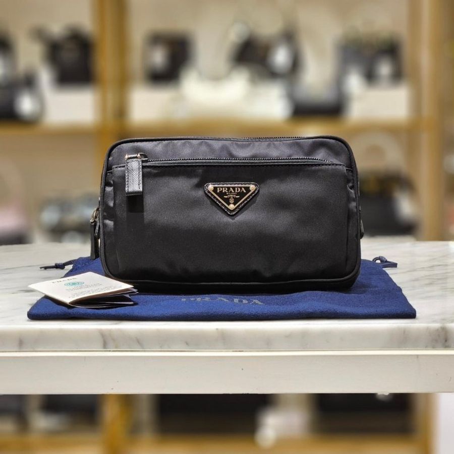 🛫當季新品🛬Prada 2VL977 再生尼龍及Saffiano皮革腰包 黑色-11