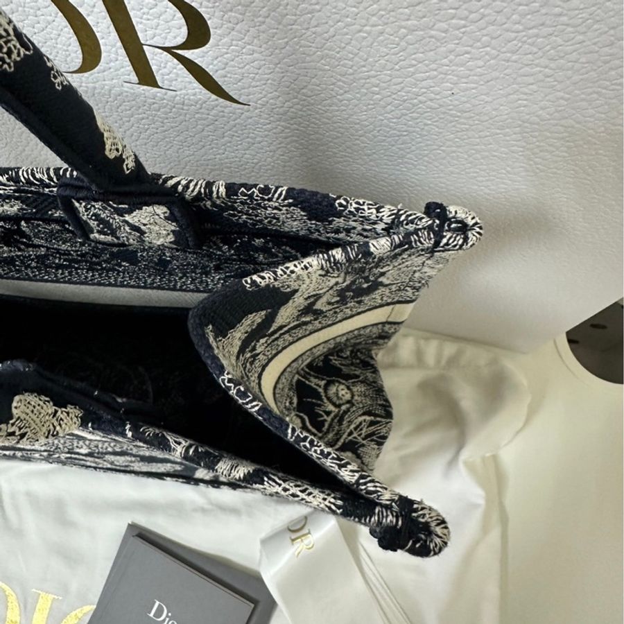 Dior book tote 中碼 深藍動物園-10
