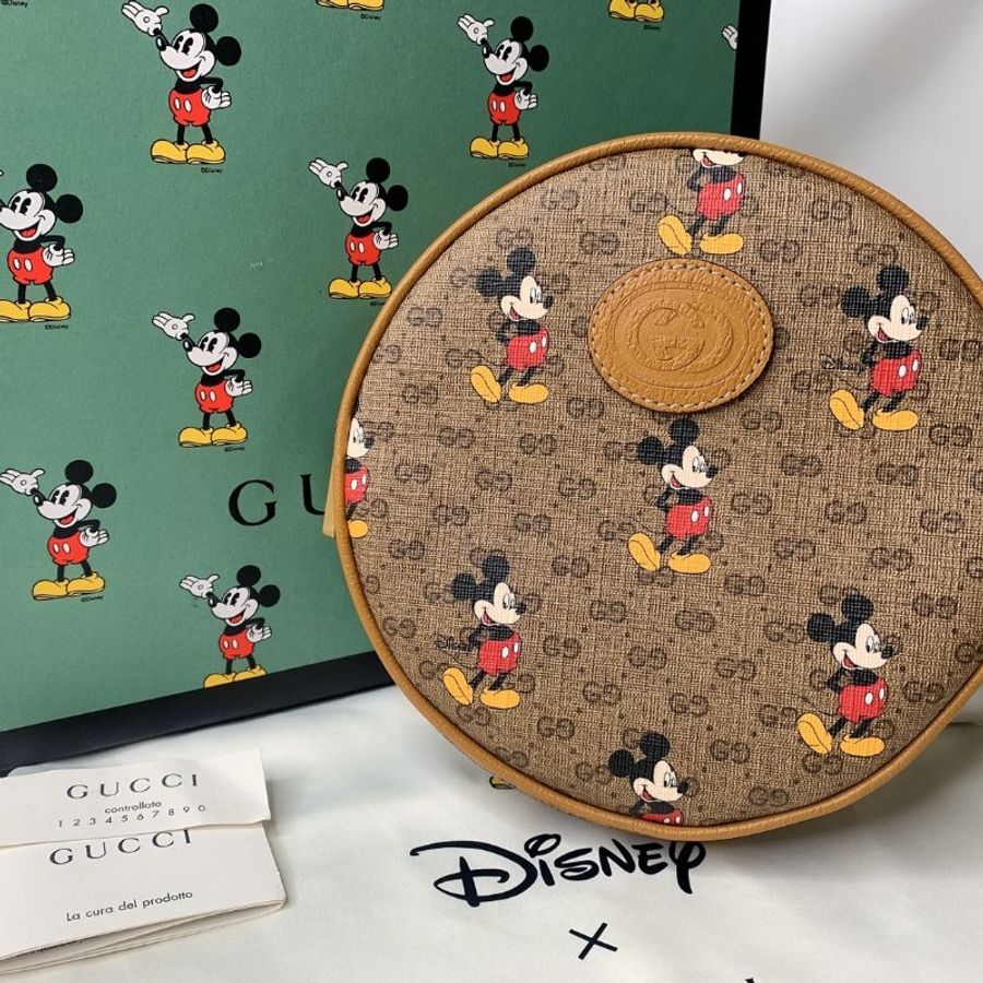 GUCCI 全新迪士尼聯名米奇迷你圓餅後背包-2