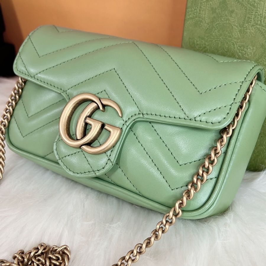 GUCCI牛油果綠復古金釦馬夢MINI斜背包-2