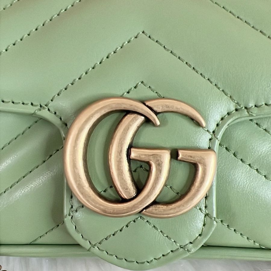 GUCCI牛油果綠復古金釦馬夢MINI斜背包-4