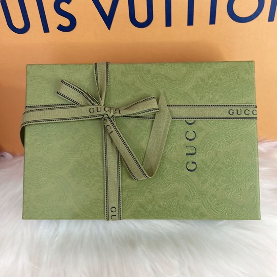 GUCCI牛油果綠復古金釦馬夢MINI斜背包-27