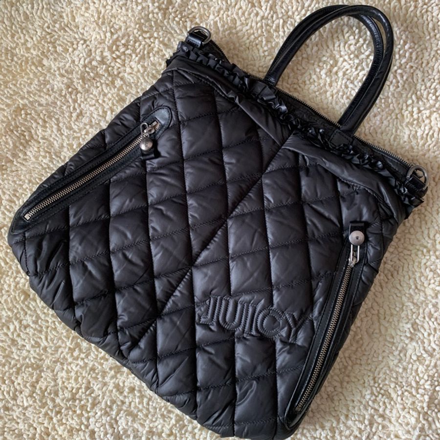二手私物【Juicy Couture】微風獨家引進 好萊塢明星愛用品牌 超大菱格Logo刺繡太空包-5