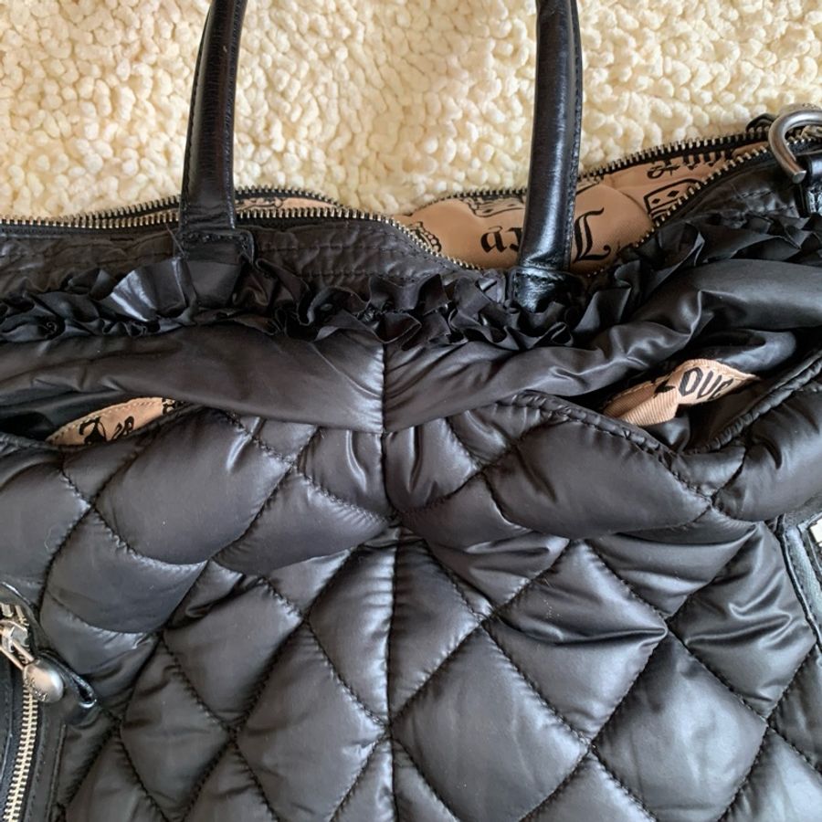 二手私物【Juicy Couture】微風獨家引進 好萊塢明星愛用品牌 超大菱格Logo刺繡太空包-9