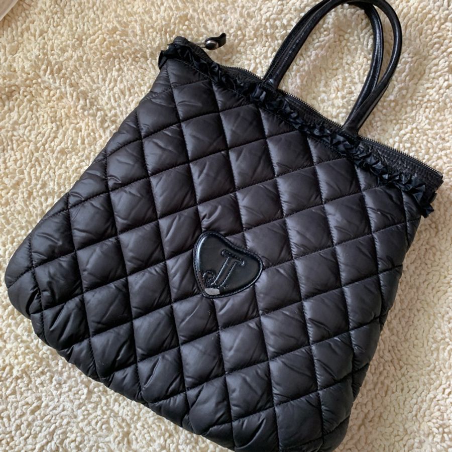二手私物【Juicy Couture】微風獨家引進 好萊塢明星愛用品牌 超大菱格Logo刺繡太空包-18