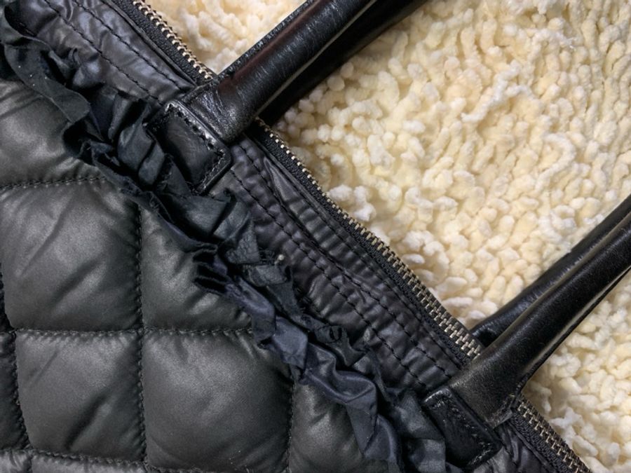 二手私物【Juicy Couture】微風獨家引進 好萊塢明星愛用品牌 超大菱格Logo刺繡太空包-25