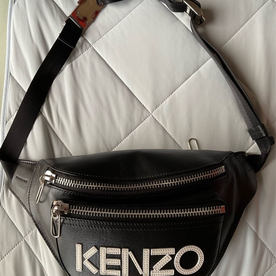 kenzo 小胸包 正版包包 名牌包 側背包 時尚包包-0