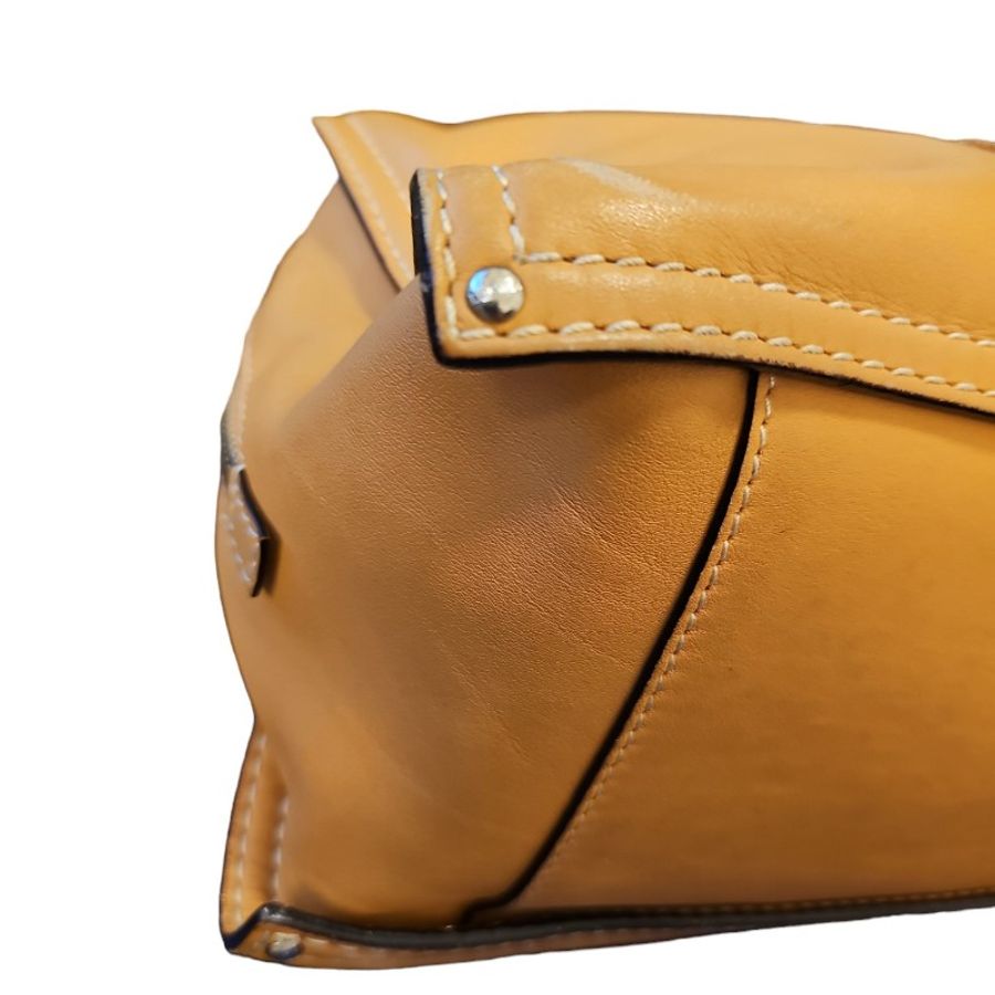 loewe 雙面logo 牛皮側背包 吐司包 (淺餅乾色)-11
