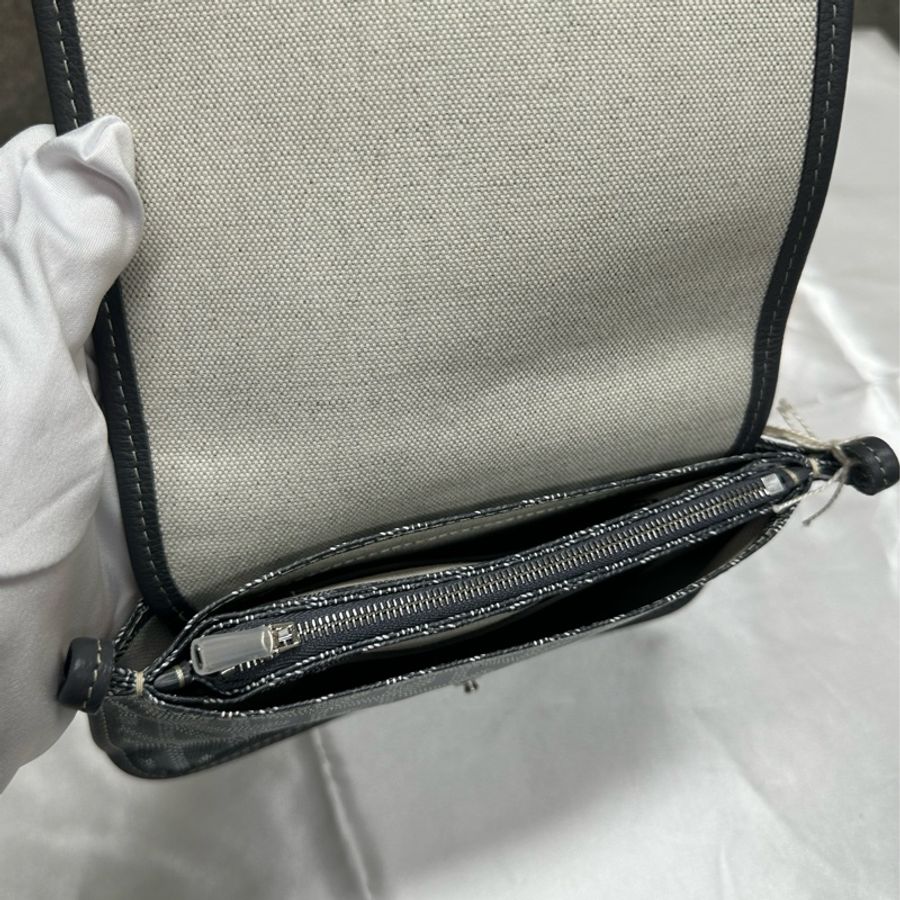 Goyard Plumet Pocket 信封包灰色 預訂貨品-1