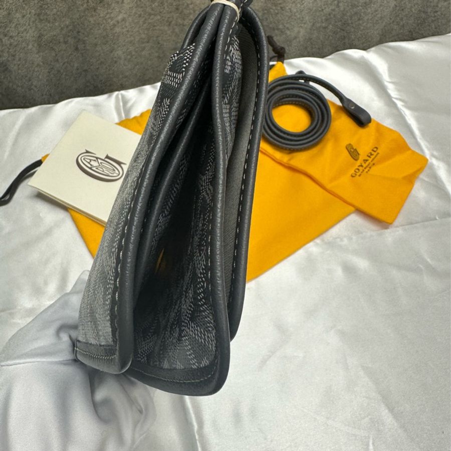 Goyard Plumet Pocket 信封包灰色 預訂貨品-3