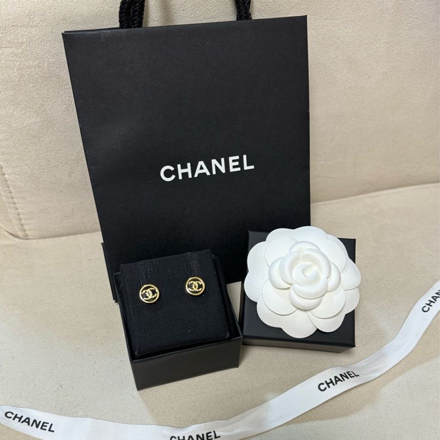 售出❌CHANEL香奈兒經典24C小耳環-0