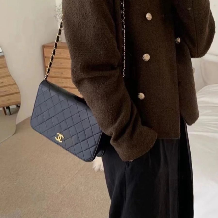 Chanel vintage 黑金羊皮全蓋23公分肩背包-0