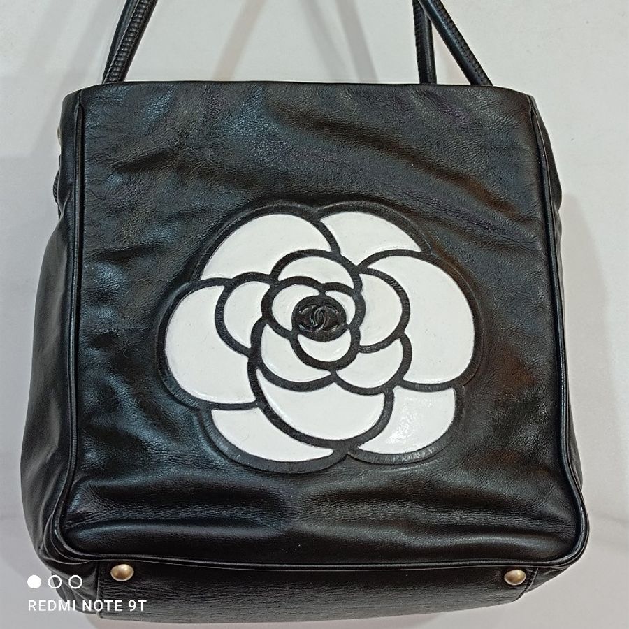 Chanel vintage 黑色小羊皮大logo 雙面肩背包-2