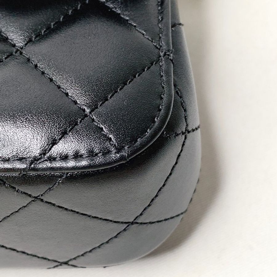 CHANEL 23B Mini Flap Bag雙手柄鏈帶包-15