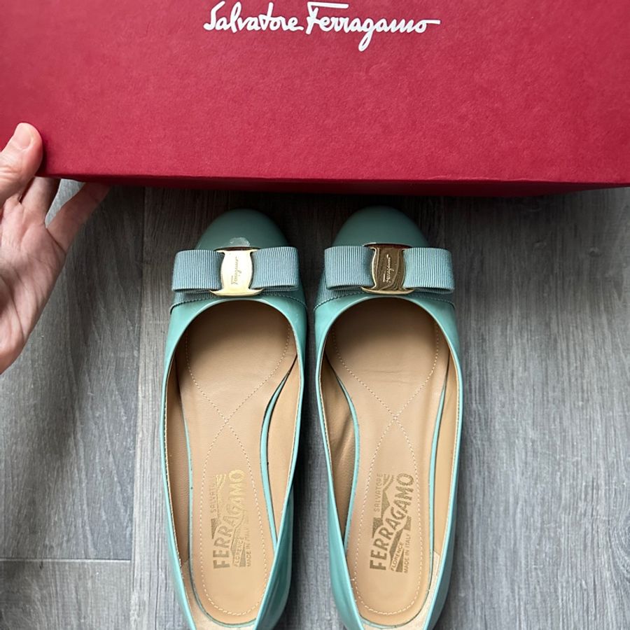 Ferragamo Tiffany藍漆皮娃娃鞋6.5C-1
