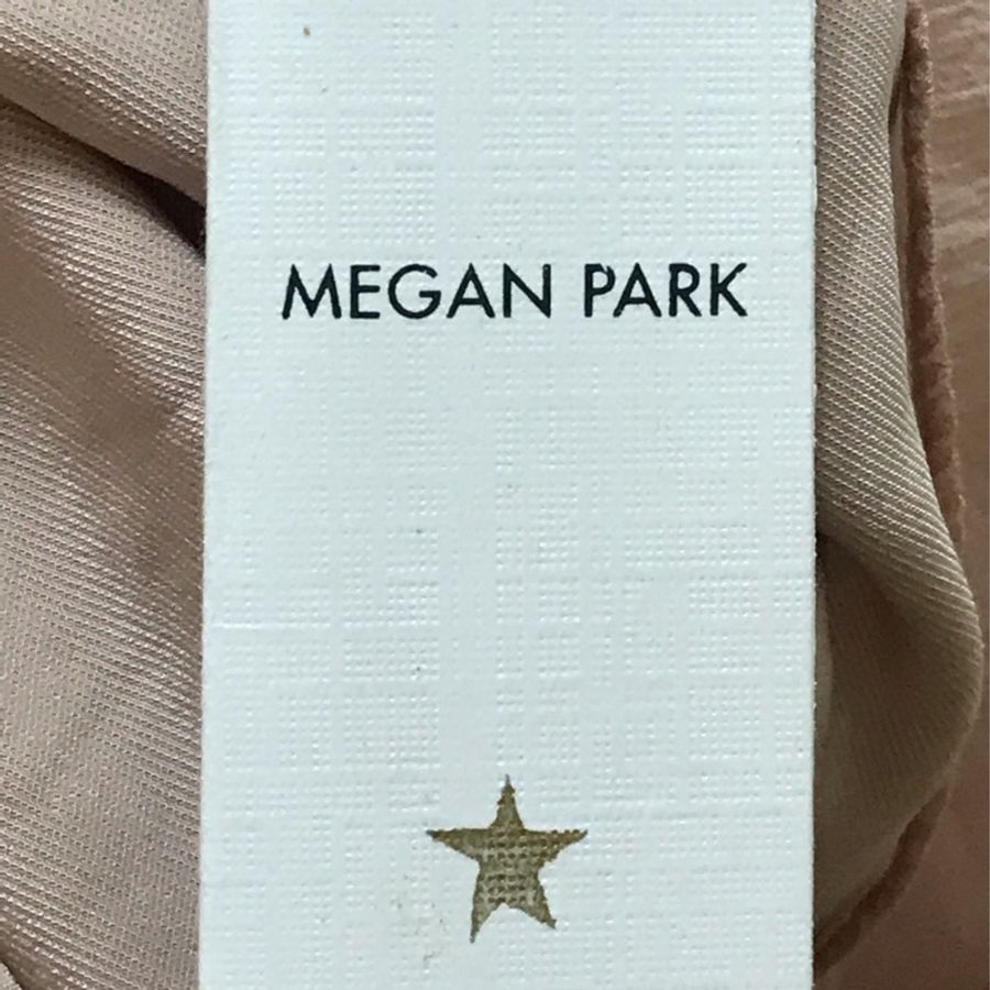 1)精品Megan Park質感絨布上衣 M-L可穿 全新-3