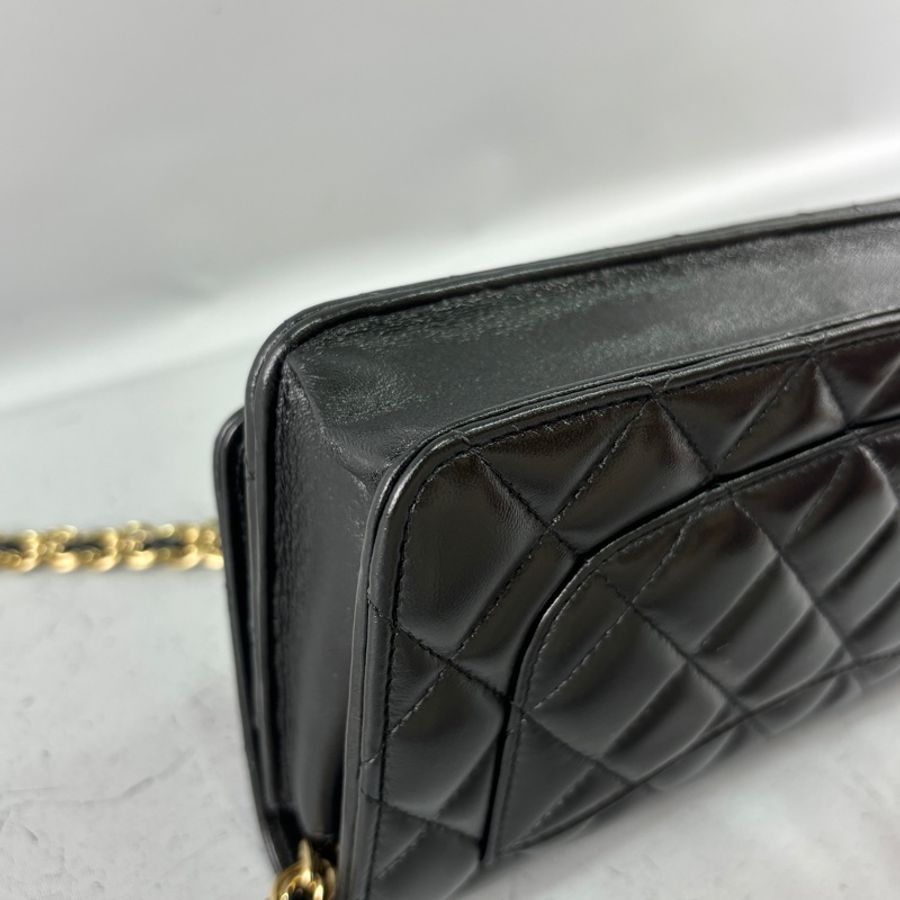 Chanel AP3310黑羊皮金釦超美麻花鏈條woc斜背包-9