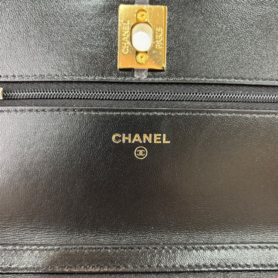 Chanel AP3310黑羊皮金釦超美麻花鏈條woc斜背包-15